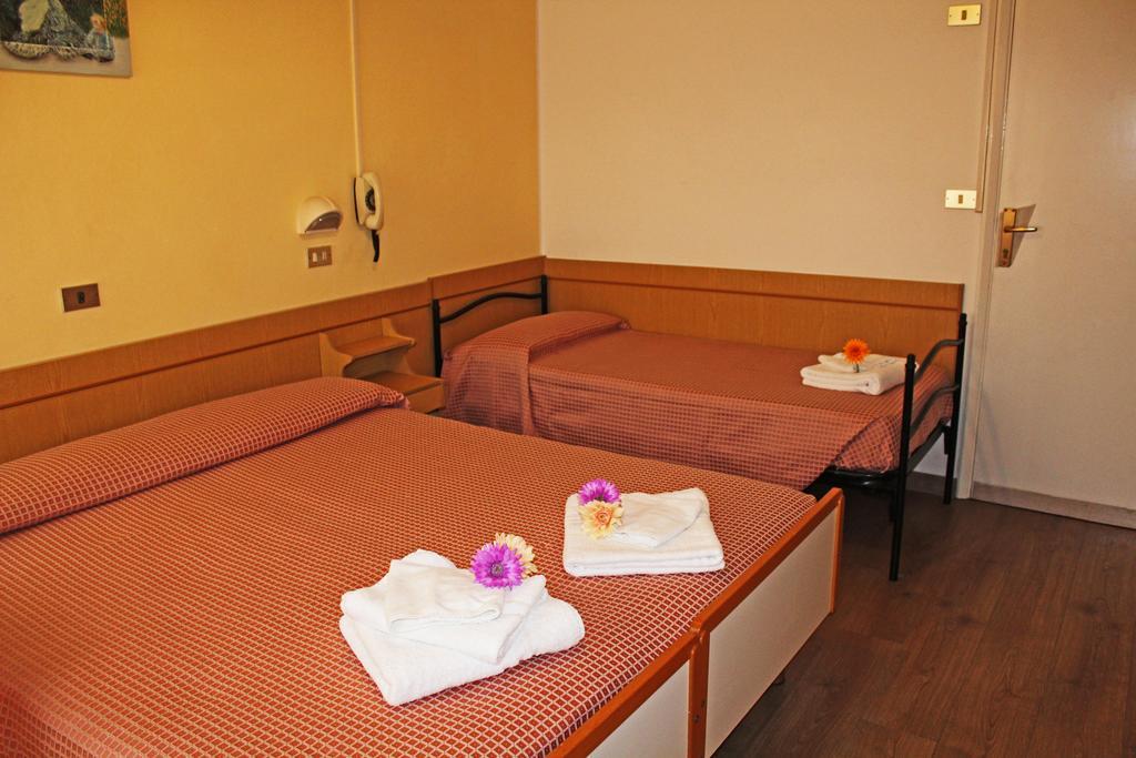 Hotel Lina Pinarella